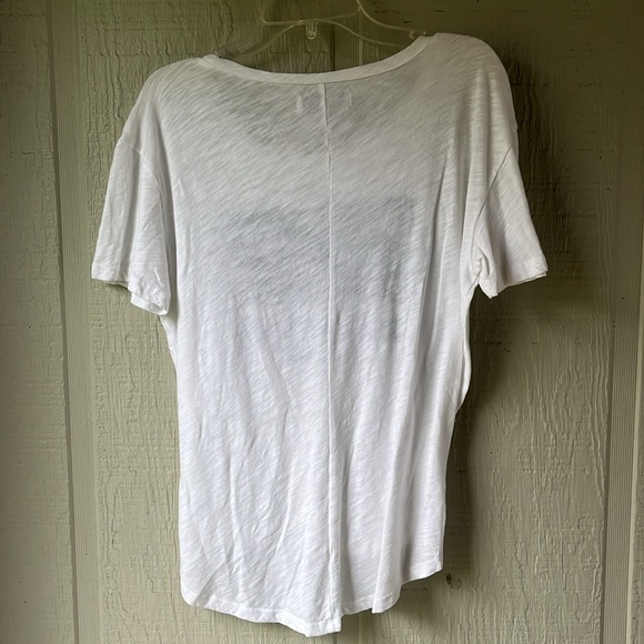 Abercrombie & Fitch graphic T size Small - Picture 5 of 5